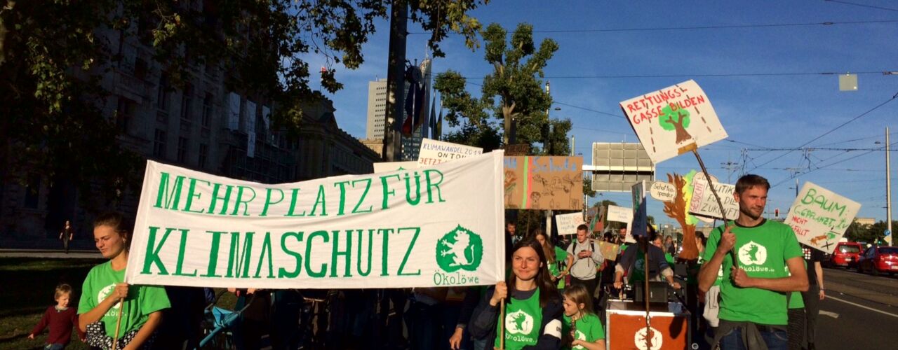 Ökolöwen fordern Klimanotstand für Leipzig