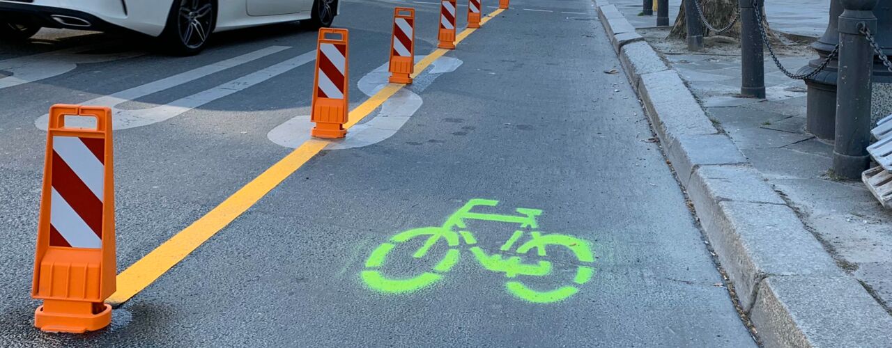 In Berlin wurden Fahrradspuren unbürokratisch auf die Straße verlegt