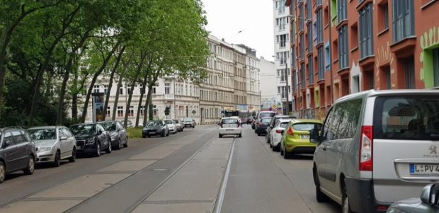 Zwischen Kurt-Eisner und Schenkendorfstraße muss ein neuer Radweg markiert werden