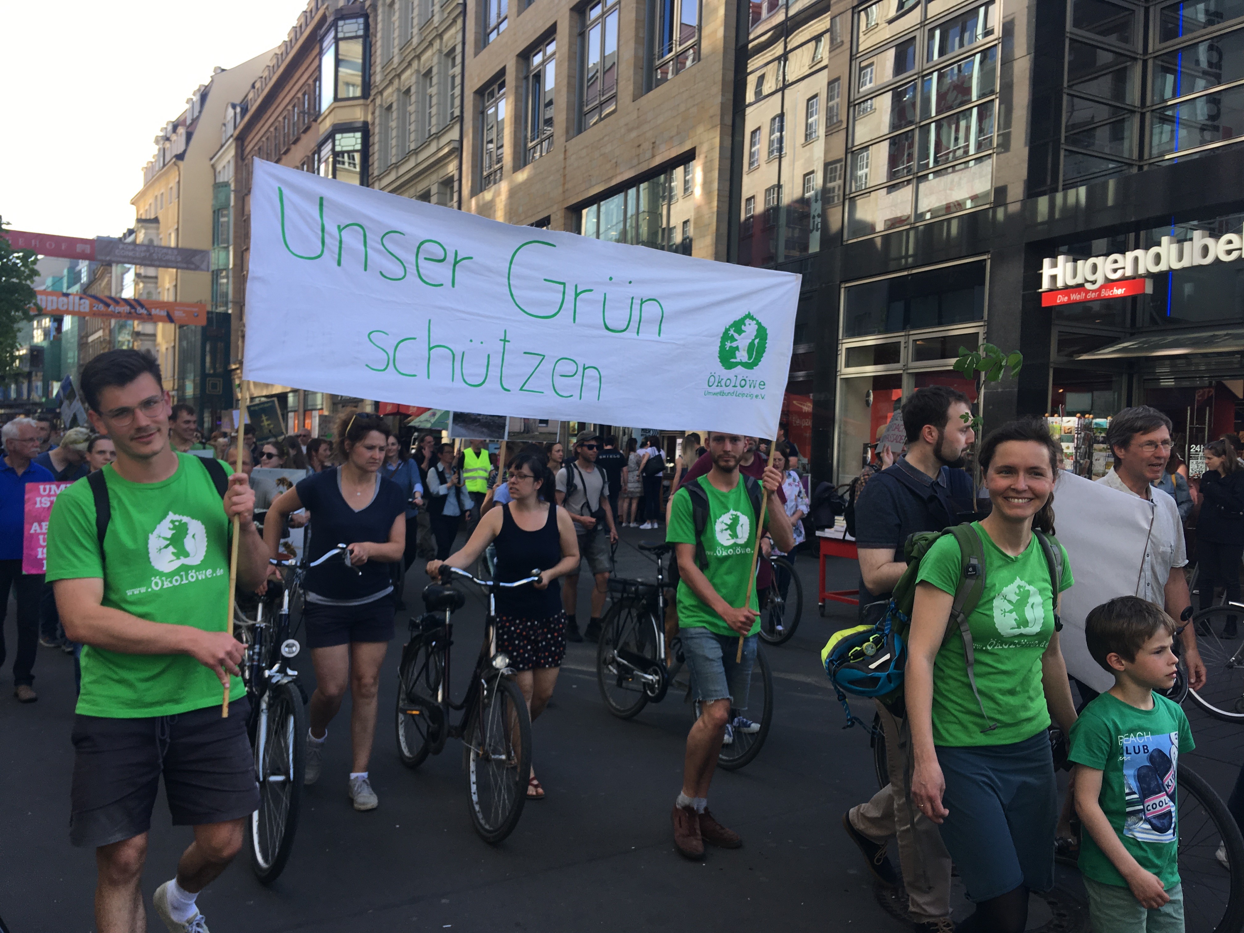 April 2019 - Kundgebung auf dem Leuschnerplatz und Demonstration durch die Innenstadt gegen den Grünschwund und das Artensterben in Leipzig